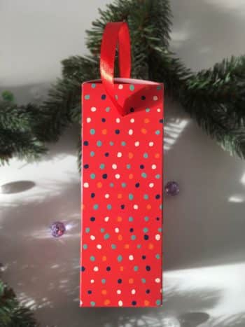 Коробка подарочная с резным окном Зайки, 70х70х190 мм — изображение 4